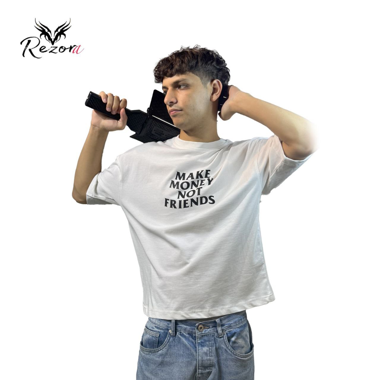 Oversize T-shirt – Model Money not friends