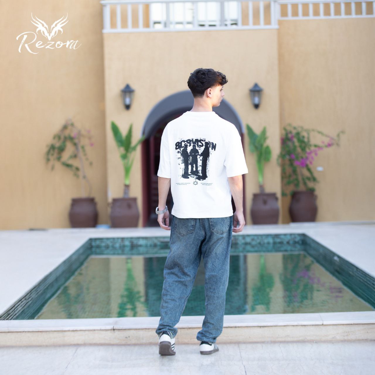 Oversize T-shirt – Model Money not friends
